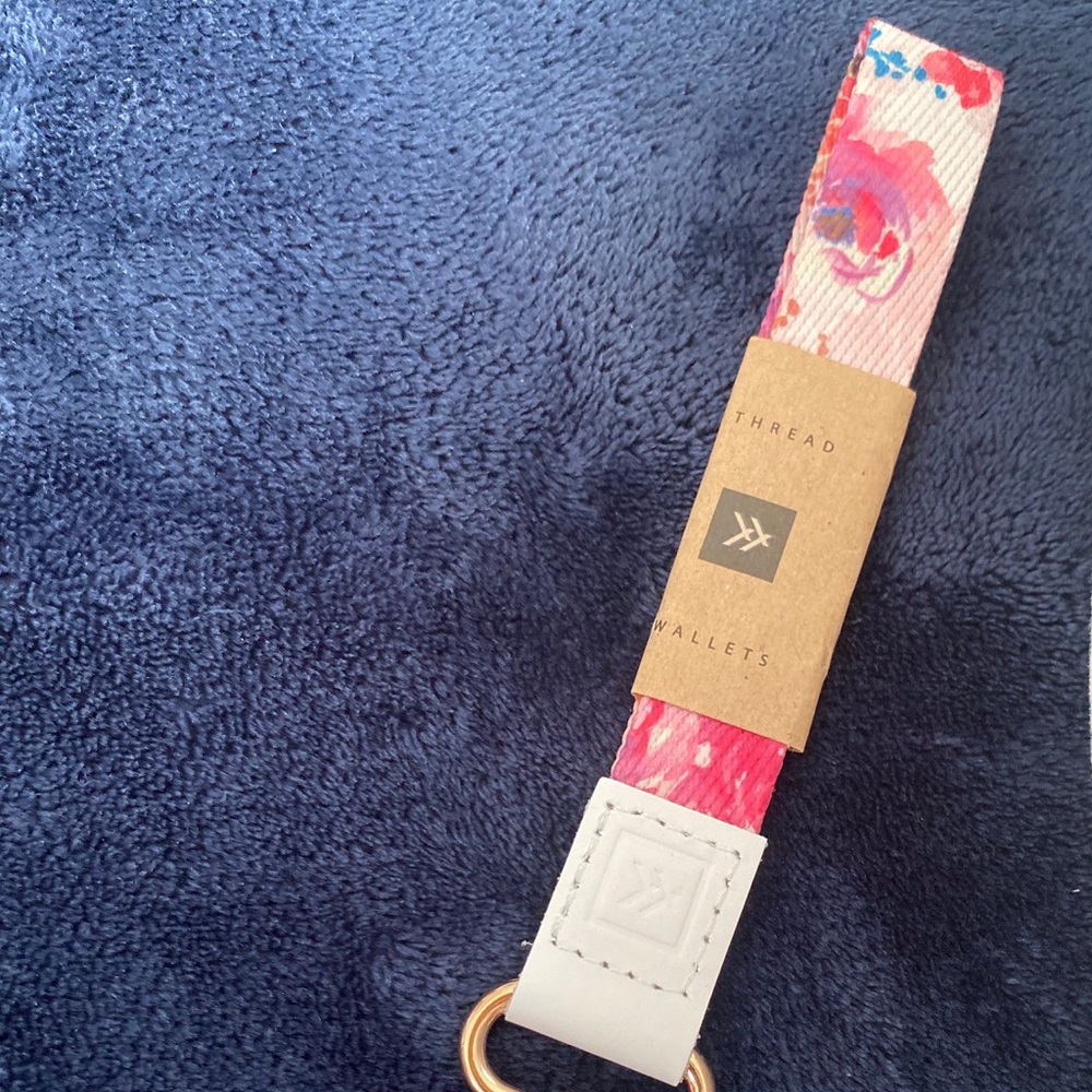 Thread Wallets Key Chain Holder - Picture 2 of 7